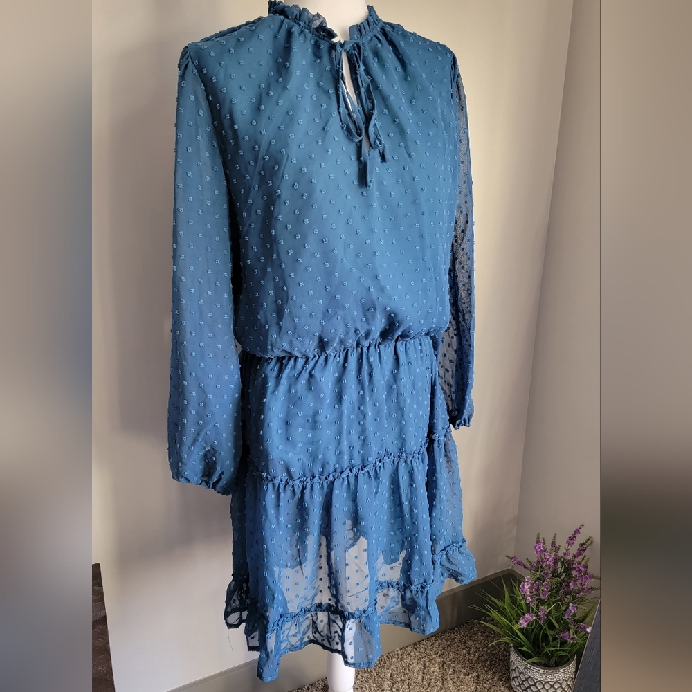 Blue detailed dress - size large